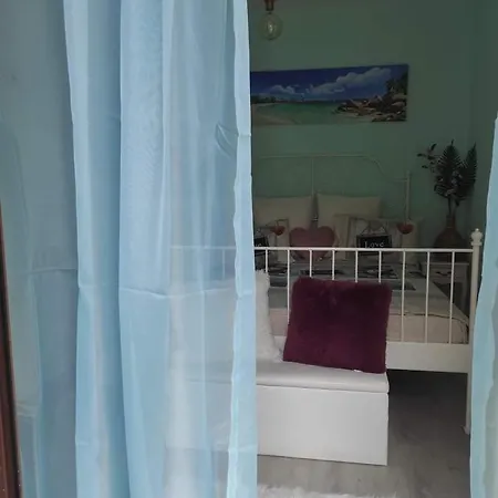 Къща За Гости Happy House בית נופש קרנבו